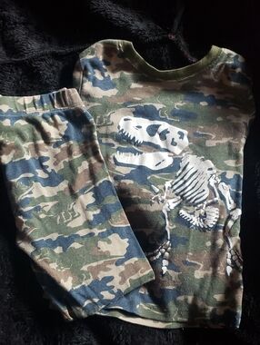 wonder nation Green Camo Dino Pajama Set